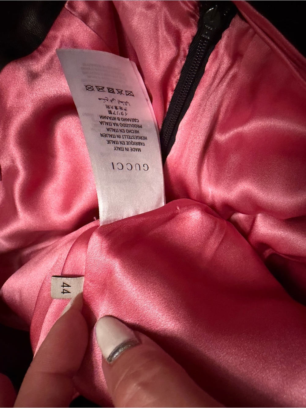 Authentic Gucci Black lamb leather Mini Skirt with Decorative Bow Rosette Accent - Picture 6 of 8